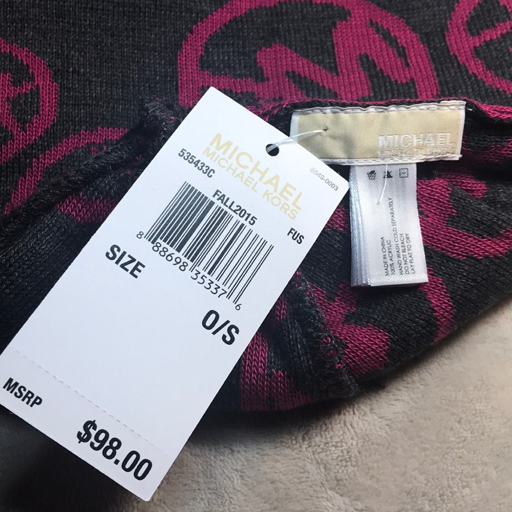 Holding.    Brand New Michael Kors Beanie - Picture 3 of 5